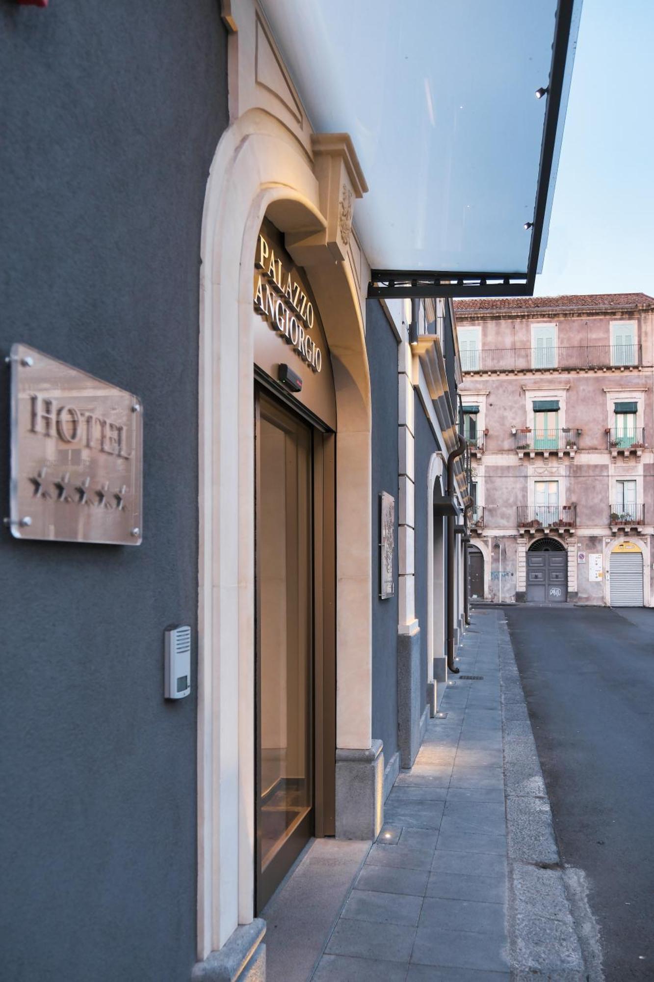 Palazzo Sangiorgio Hotel Catania Exterior photo